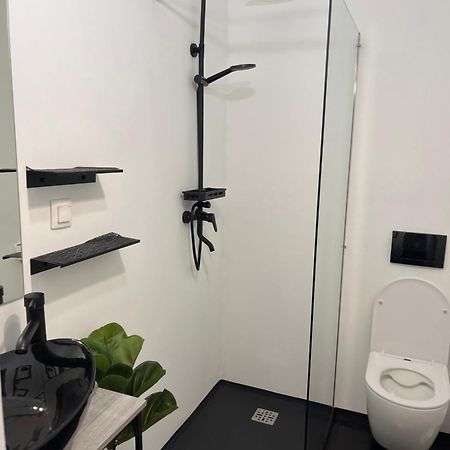 Utcara Nyilo Apartman Vác المظهر الخارجي الصورة
